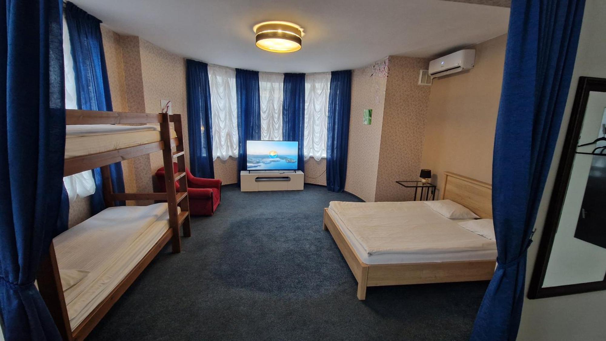 Central Hotel With Free Parking リガ エクステリア 写真